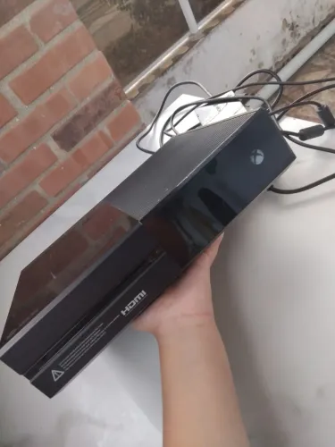 Vendo um Xbox 360 com controle em um bom estado!