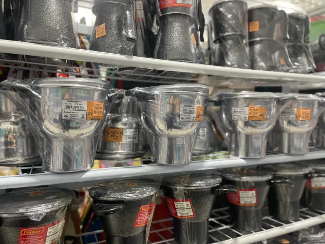 cuscuzeira inox e cuscuzeira preta nova