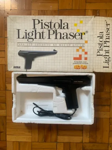Master System Acessório De Época Light Phaser com Berço e Caixa Original