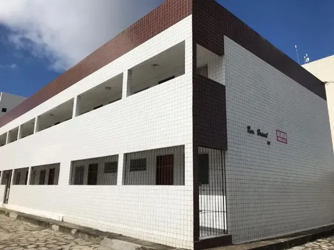 Aluga-se Apto no Geisel, próximo ao Campo dos Santos.