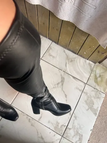 Botas
