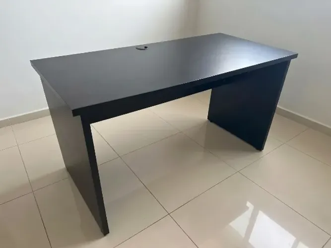 Mesa de Escritório Escrivaninha Preta Moderna