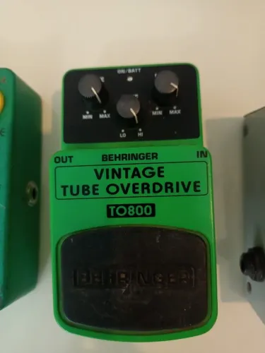 PEDAl DE GUITARRA | BEHRINGER VINTAGE TURBO OVERDRIVE TO800
