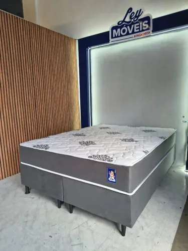 Cama queen size _ Brinde travesseiros!