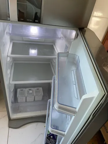 Vendo geladeira funcionando perfeitamente