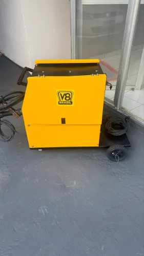 Máquina de Solda MIG/MAG 210 V8 Brasil