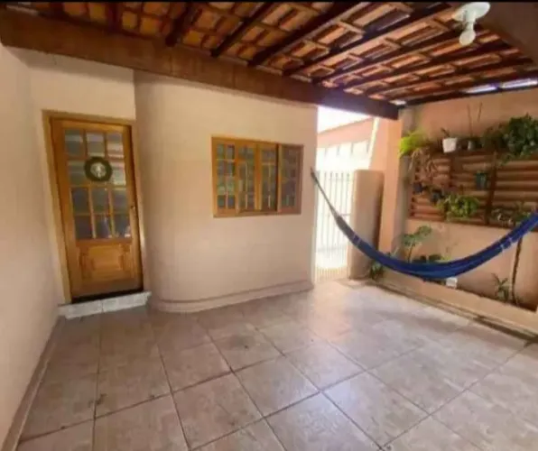 VENDO CASA NO PARQUE SANTO ANTÔNIO JACAREI