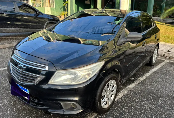 Chevrolet Onix Hatch LT 1.0 8V Flex Power Mec. 4P 2015
