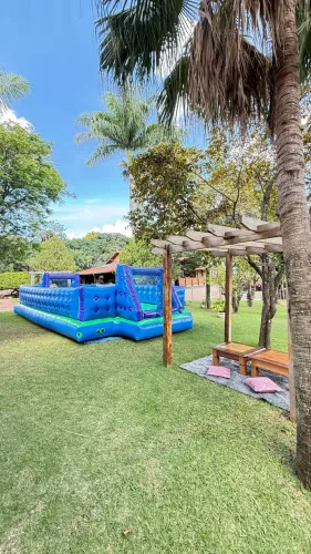 Locação brinquedos infláveis