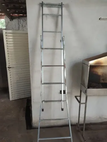 Escada alumínio
