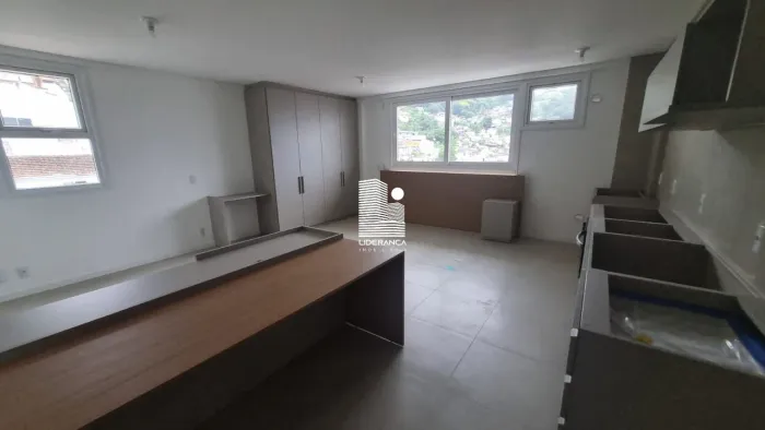Apartamento, Centro, 01 Suíte, 01 Vaga