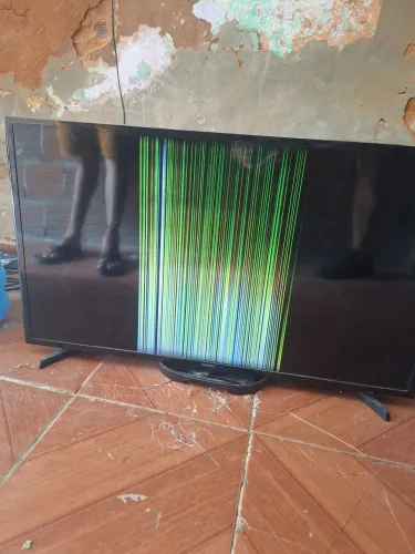 TV SMART 43 POLEGDAS (DEFEITO)