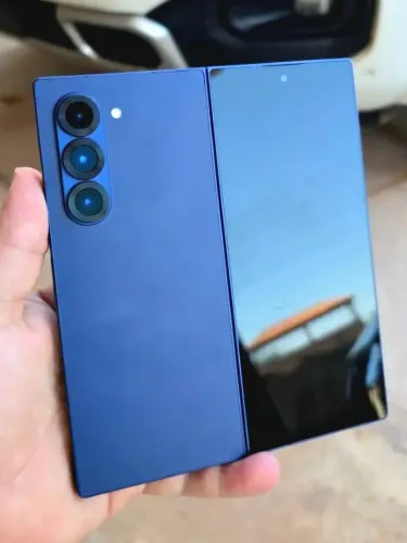 Samsung Z Fold 6 Azul 512gb 12 RAM Tela Frontal funcionando perfeitamente (Defeito)
