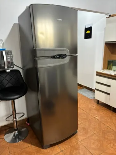 Geladeira inox 386L Frost Free