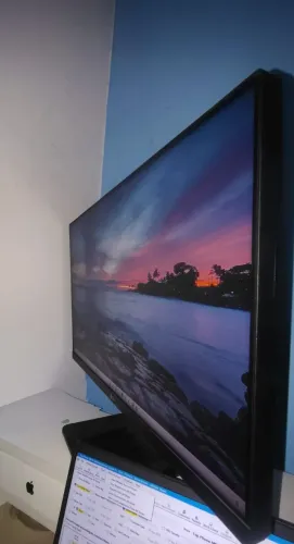 Monitor LG full HD led - 100Hz Excelente estado