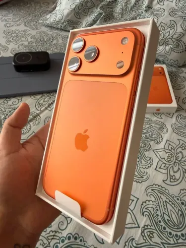 iPhone 17 pro Max Laranja 256gb seminovo