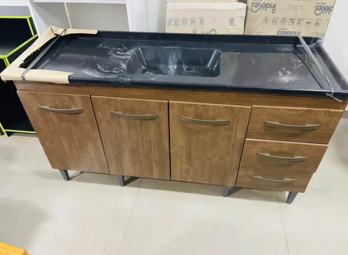Balcão de pia 1.60 mt com 3 gavetas e Cuba Mármorite novo..