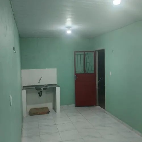 Aluga-se 1 Quarto Na Redenção