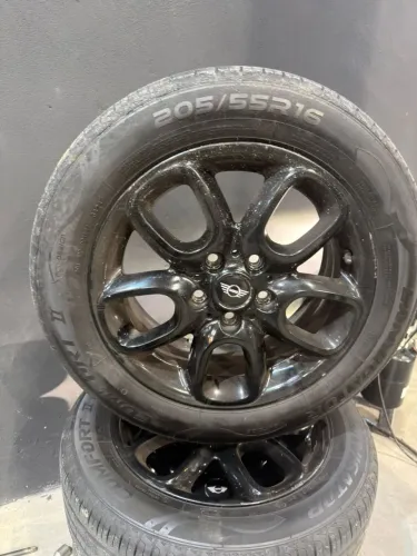 Pneus e Rodas aro 16