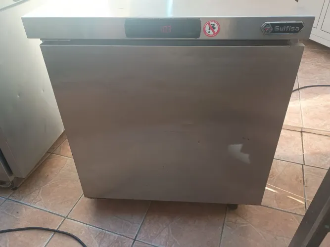 Refrigerador undercounter 1 porta sulfisa 