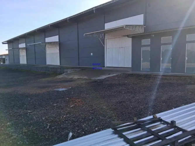 BARRACÃO P LOCAÇÃO 1.314M² COM 3 DOCAS, ESCRITÓRIO, REFEITORIO, PÉ DIREITO 8MT, EM TERRENO