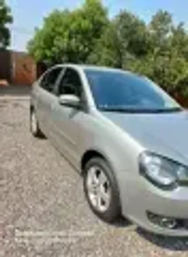 Volkswagen Polo Sed. Comfort. 1.6 MI Tot. Flex 8V 2014