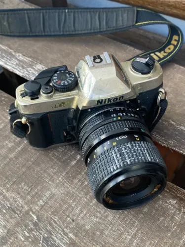 Câmera Analógica Nikon FM10 + Lente Nikkor 35-70mm F/3.5 l Relíquia/Vintage