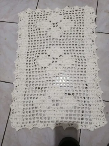 ? tapete de crochê artesanal simples de várias cores, feito com carinho e capricho.