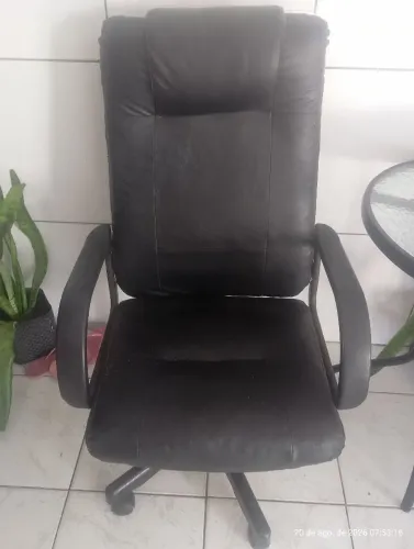 Vende-se cadeira de escritório perfeito estado