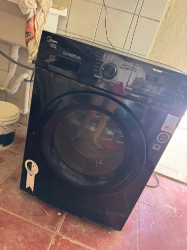 LAVA E SECA MIDEA. 
