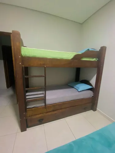 beliche madeira maciça com cama auxiliar