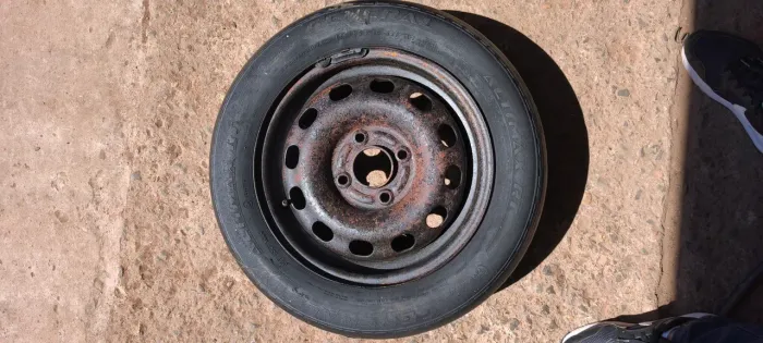 Oportunidade Roda aro 14 4 furos 
