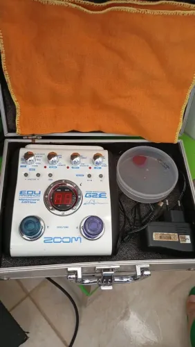 Vendo essa pedaleira ou troco em Xbox 360 ou guitarra em perfeitas condições