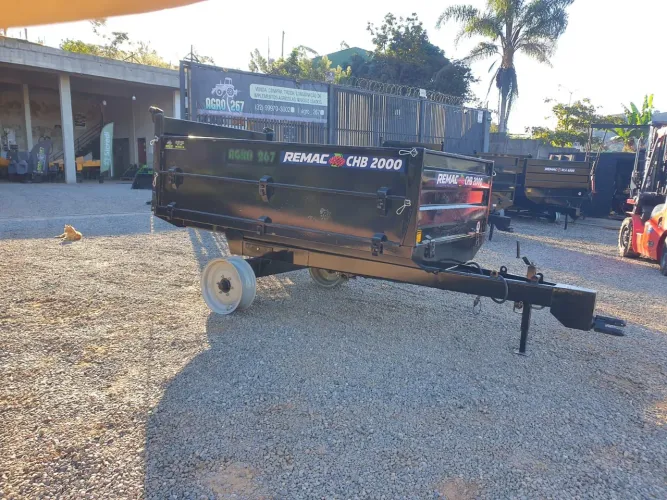 Carreta chb 2000 basculante hidráulica para trator