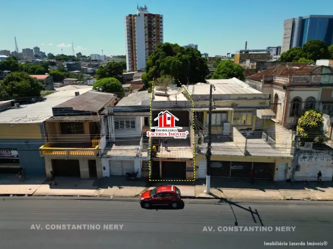 Casa na Av. Constantino Nery (Residencial ou comercial)