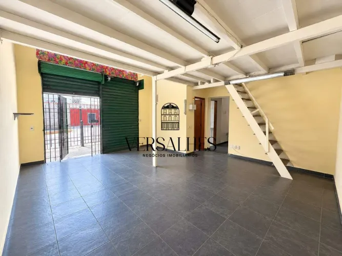 Lojas para alugar com 01 banheiro, cozinha e mezanino - 60 m² - Bairro Ipiranga