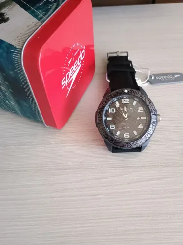 Relógio da marca Speedo novo na caixa original muito bonito e sofisticado moderno 