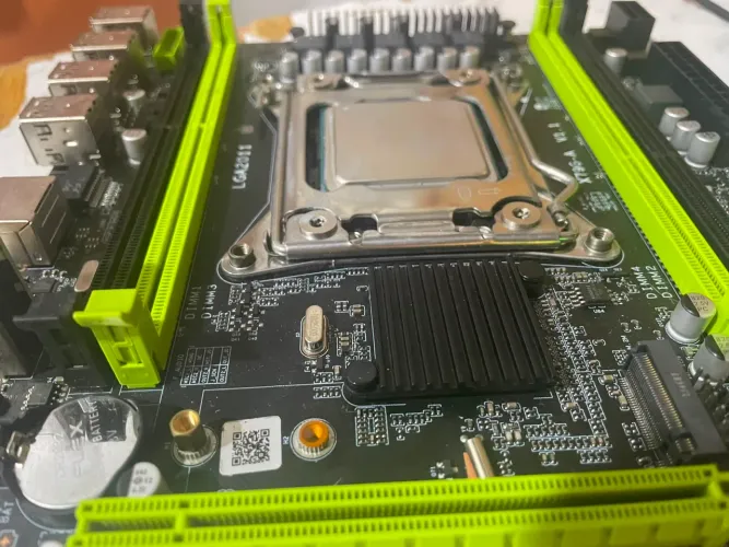 Kit Gamer Xeon E5-2650 v2 (8 Cores/16 Threads) + X79G-A + 8GB RAM DDR3