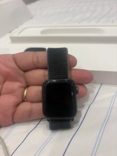 Apple Watch SE GPS 1ª geração 40mm + caixa + pulseira extra