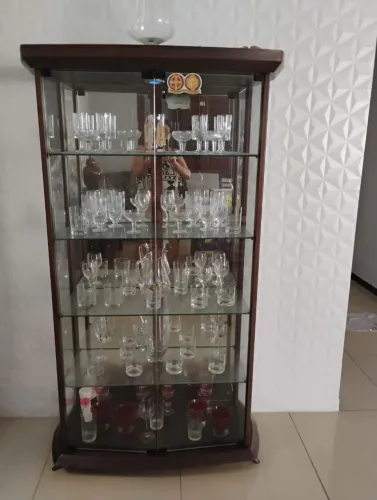 Cristaleira completa com 40 taças