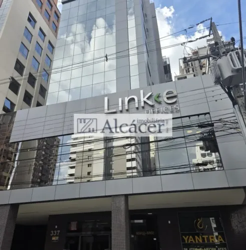 Imóvel para aluguel tem 25 metros quadrados em Cabral - Curitiba - PR
