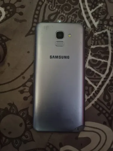 Samsung j6