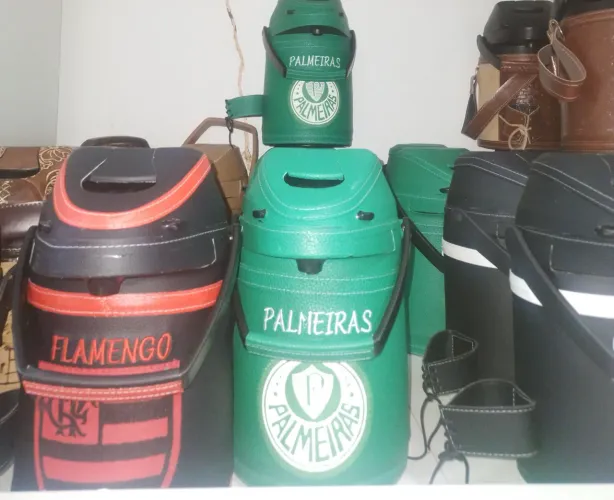 Garrafas termicas personalizadas times de futebol novo entregamos