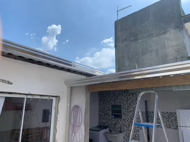Calhas e rufos em alumínio 