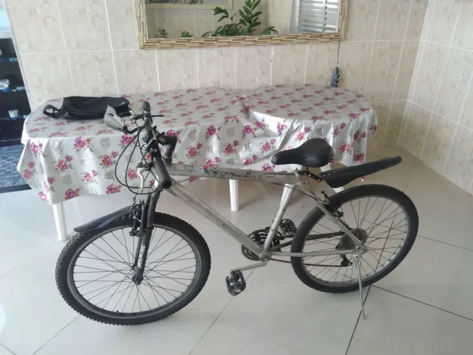 BIKE ARO 26 COM DEFEITOS LEIA A DESCRIÇÃO