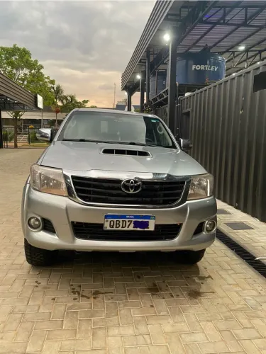 Toyota Hilux CD SRV D4-d 4X4 3.0 TDI Diesel AUT 2015