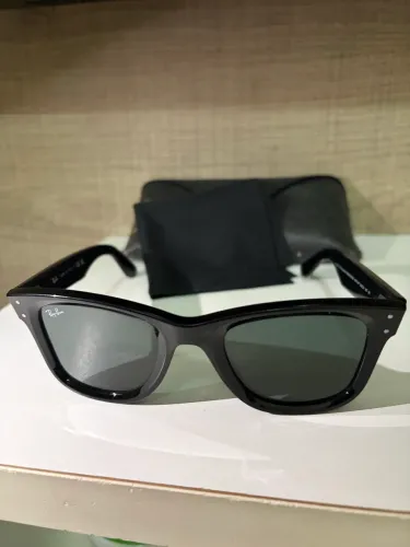 Ray-Ban WayFarer Reverse