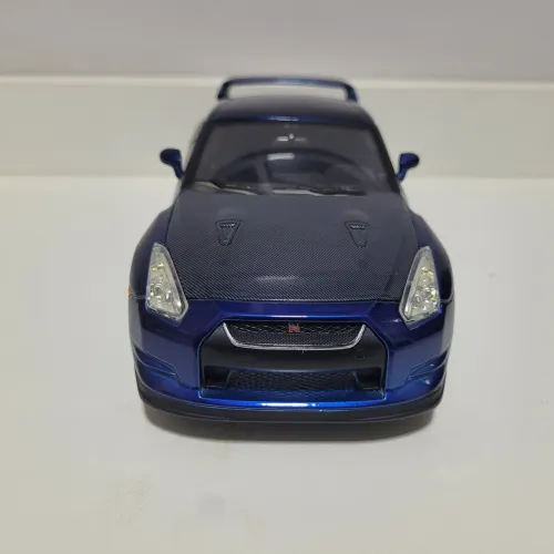 Miniatura nissan velozes 1 24 