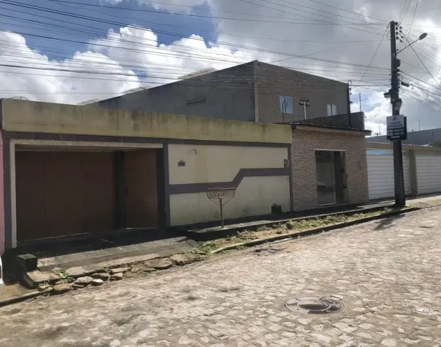Vendo ou troco casa