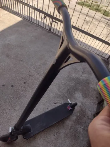 Patinete profissional de manobras/ tamanho adulto / modelo: "Primordiohn park"